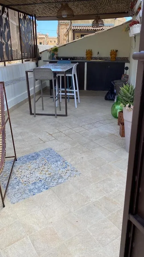 La Finestra Su Noto Otel 0*,  İtalya