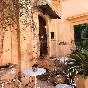 Sud Palazzo Rau Della Ferla Guest house