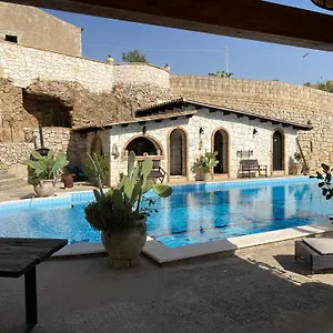 Bed & Breakfast Quattromulini !!, Noto