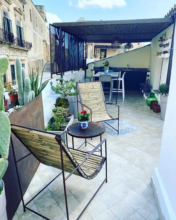 La Finestra Su Noto Hotel Guest house